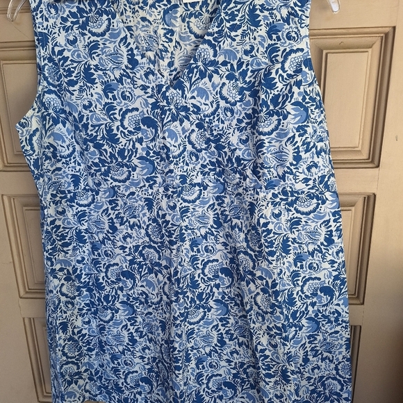 InDueTime Maternity Blouse Surplice Bodice SzM Lt White/Lt Blue Sleeveless Cute - Picture 7 of 7